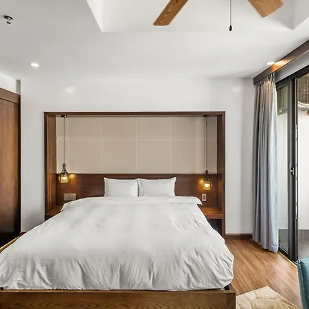 Tokyo Boutique Front Beach Hotel Danang Exterior photo